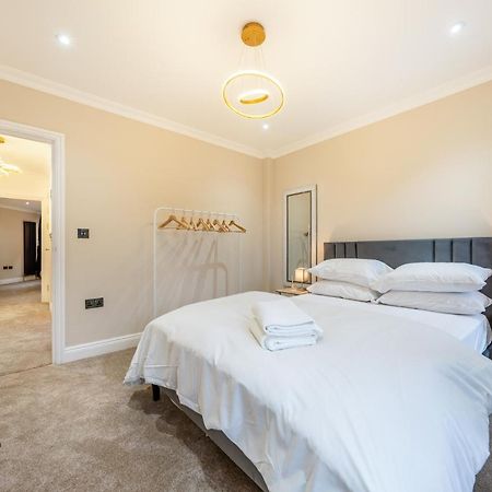 Вілла Brand New London Luxury House - Sleeps 8 Екстер'єр фото